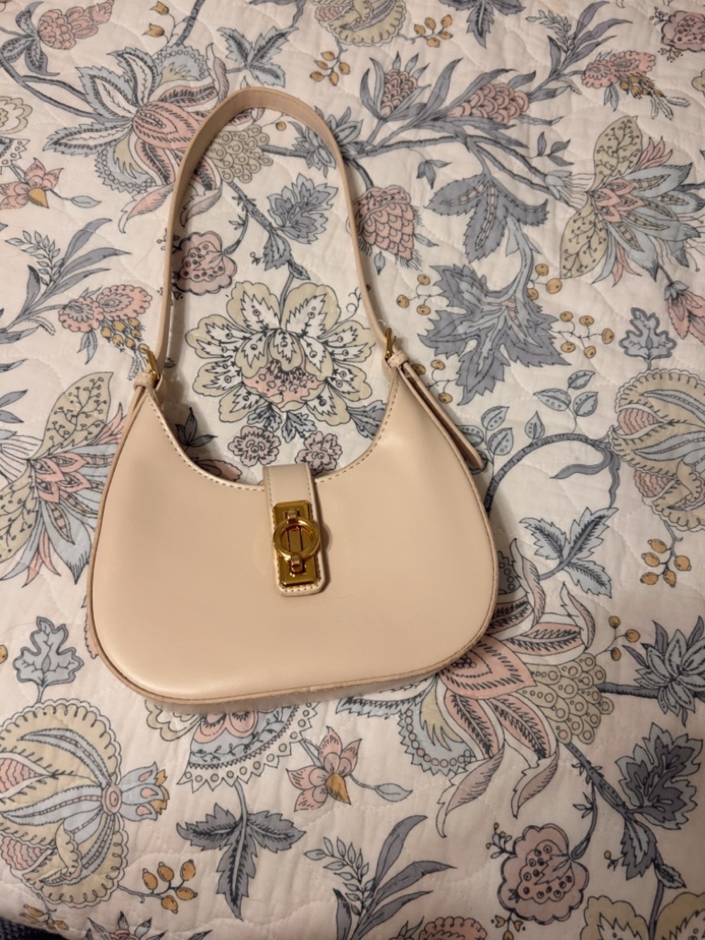 Cream Shoulder Bag with Gold Turn-Lock Closure